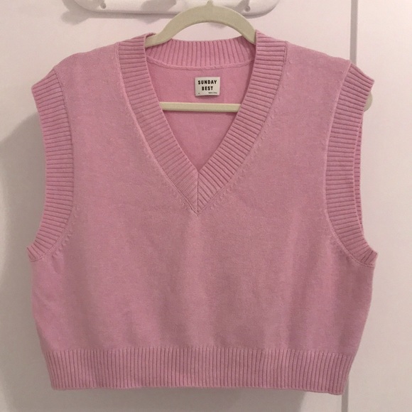 Aritzia Sweaters - Sunday Best Winnie Cropped Vest